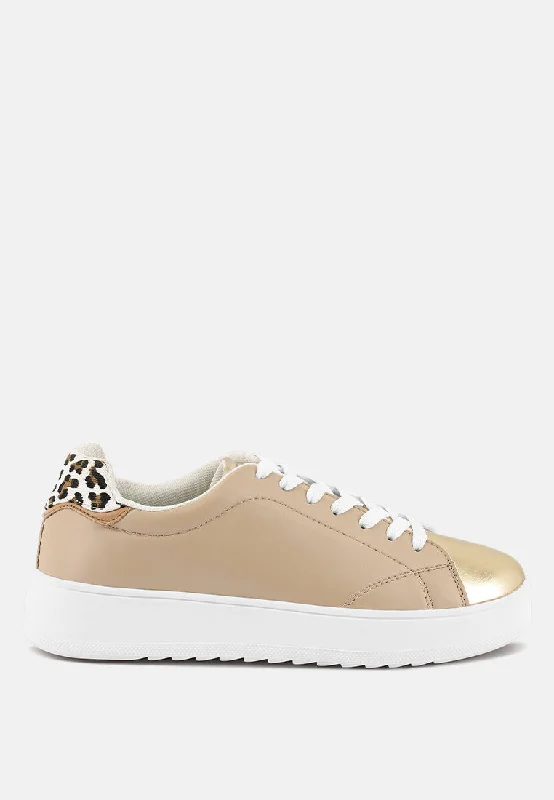 Dory Metallic Accent Sneakers Modern Women's Tech